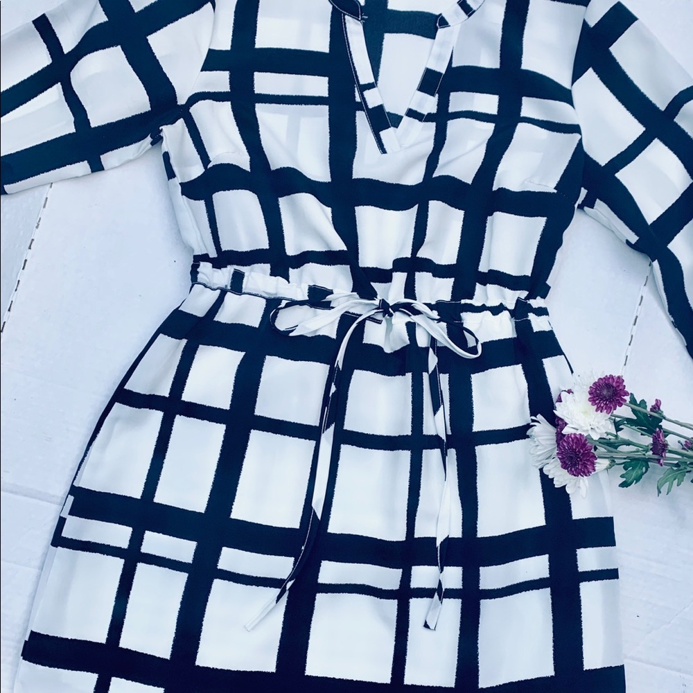 Windowpane Shift Dress - Picture 4 of 8